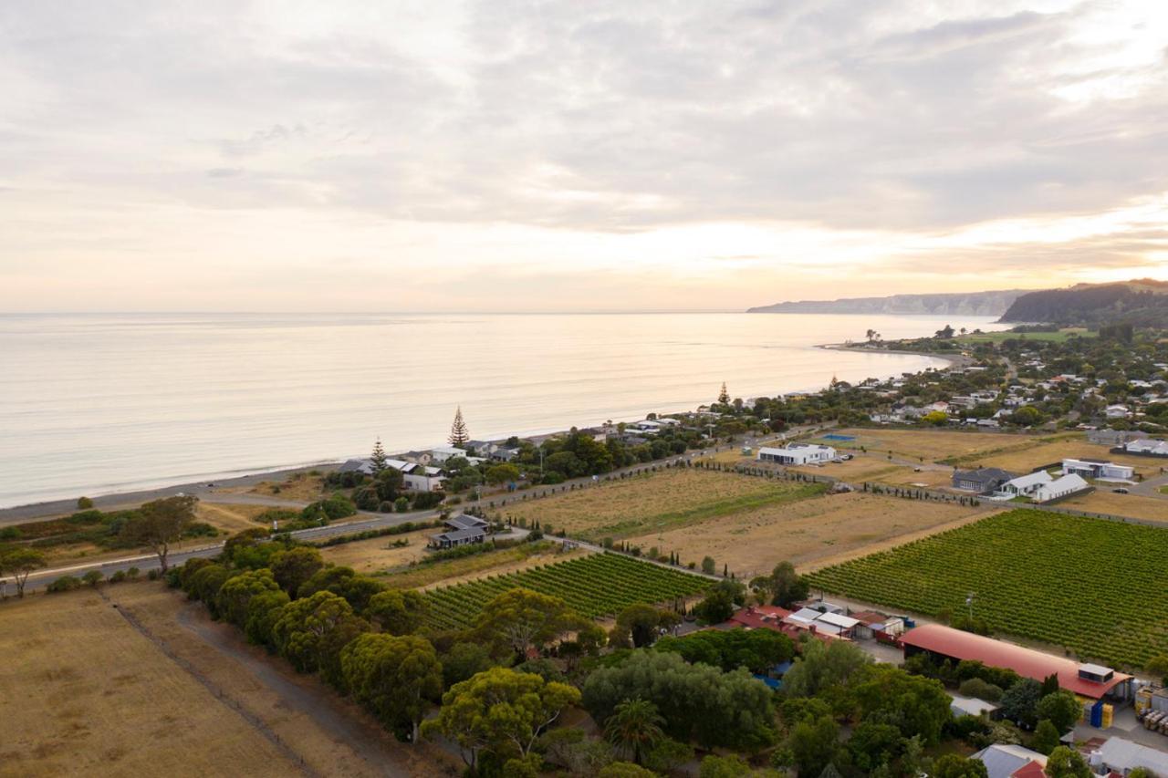Beach Front Wine Makers Cottage Te Awanga Eksteriør bilde